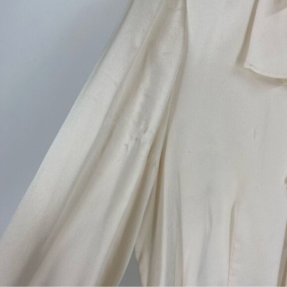 Lafayette 148 Studio Women’s Long Sleeve Ivory Button Front Blouse size 6 - Picture 4 of 9
